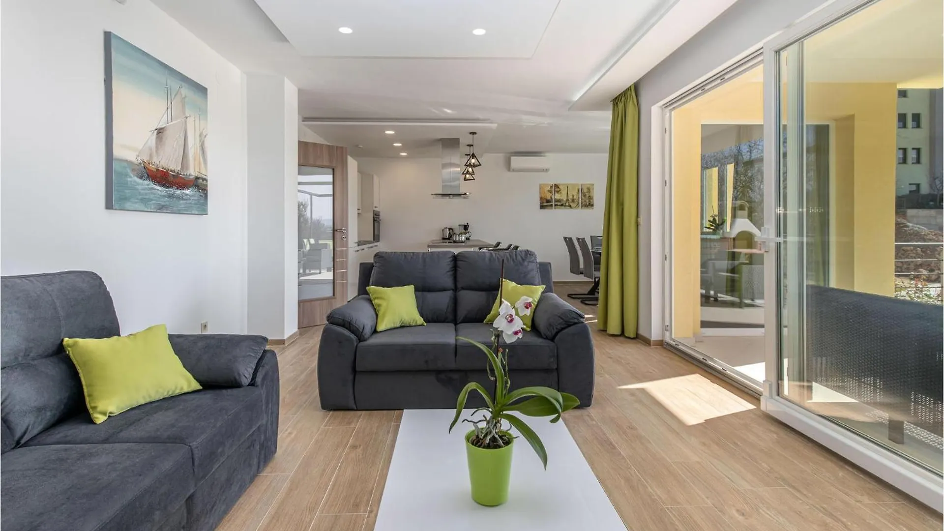 Zurkovo Stunning Apartment In Kostrena With Kitchen