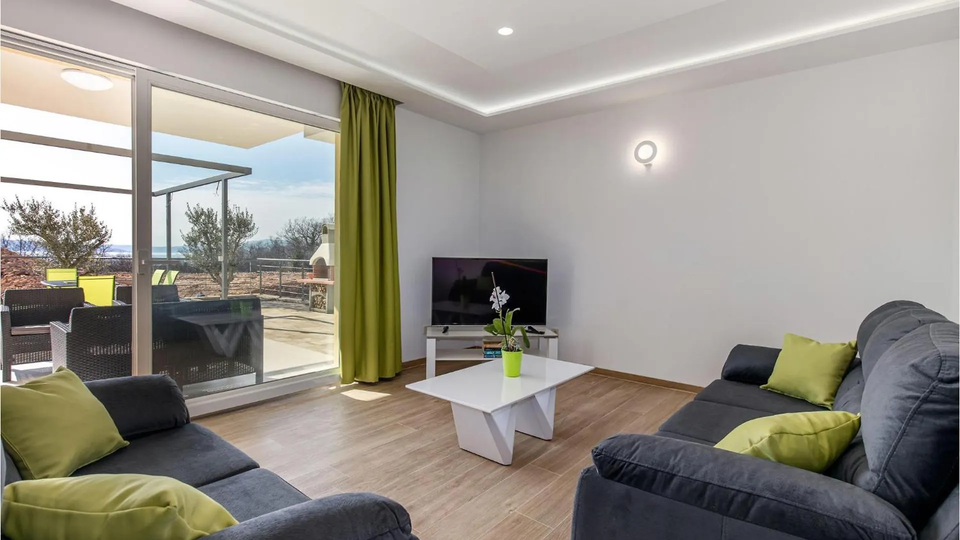 Stunning Apartment In Kostrena With Kitchen Zurkovo