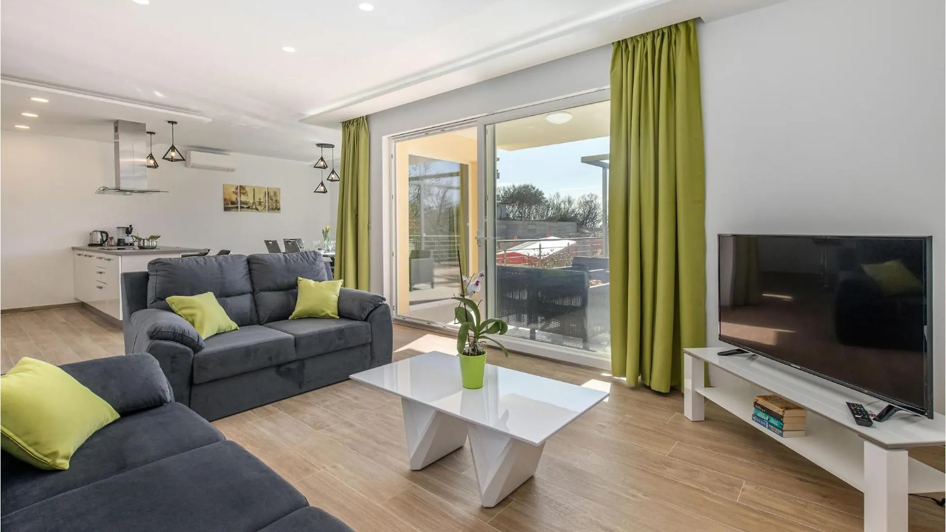 Zurkovo Stunning Apartment In Kostrena With Kitchen
